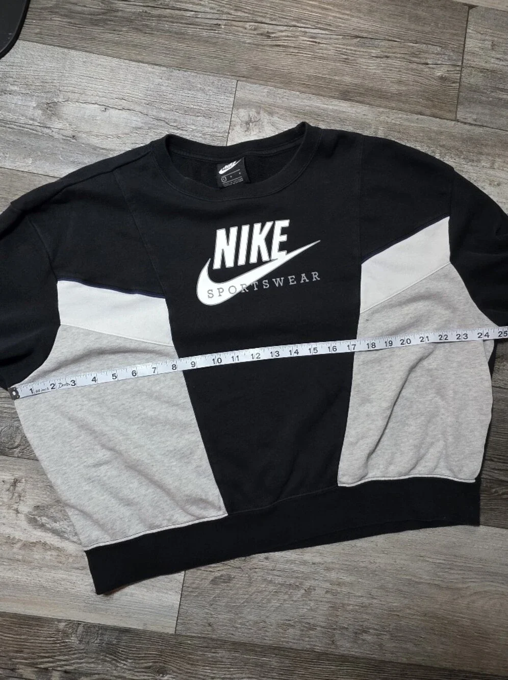 Nike Sportswear Women's Heritage Colorblock Crewneck Sweater Sz Lg (2021)
